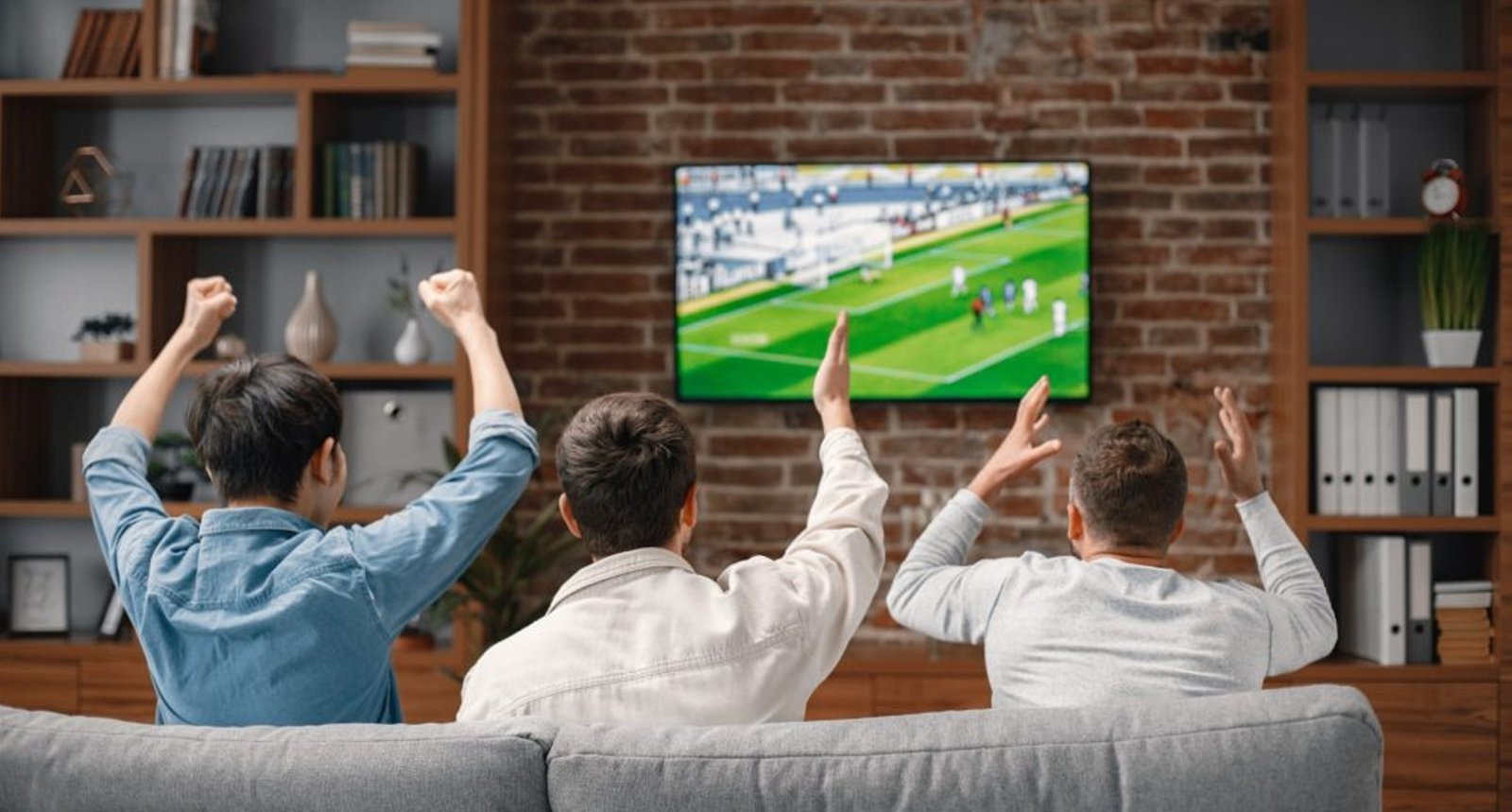 AtlasPro IPTV vs IPTV Smarters
